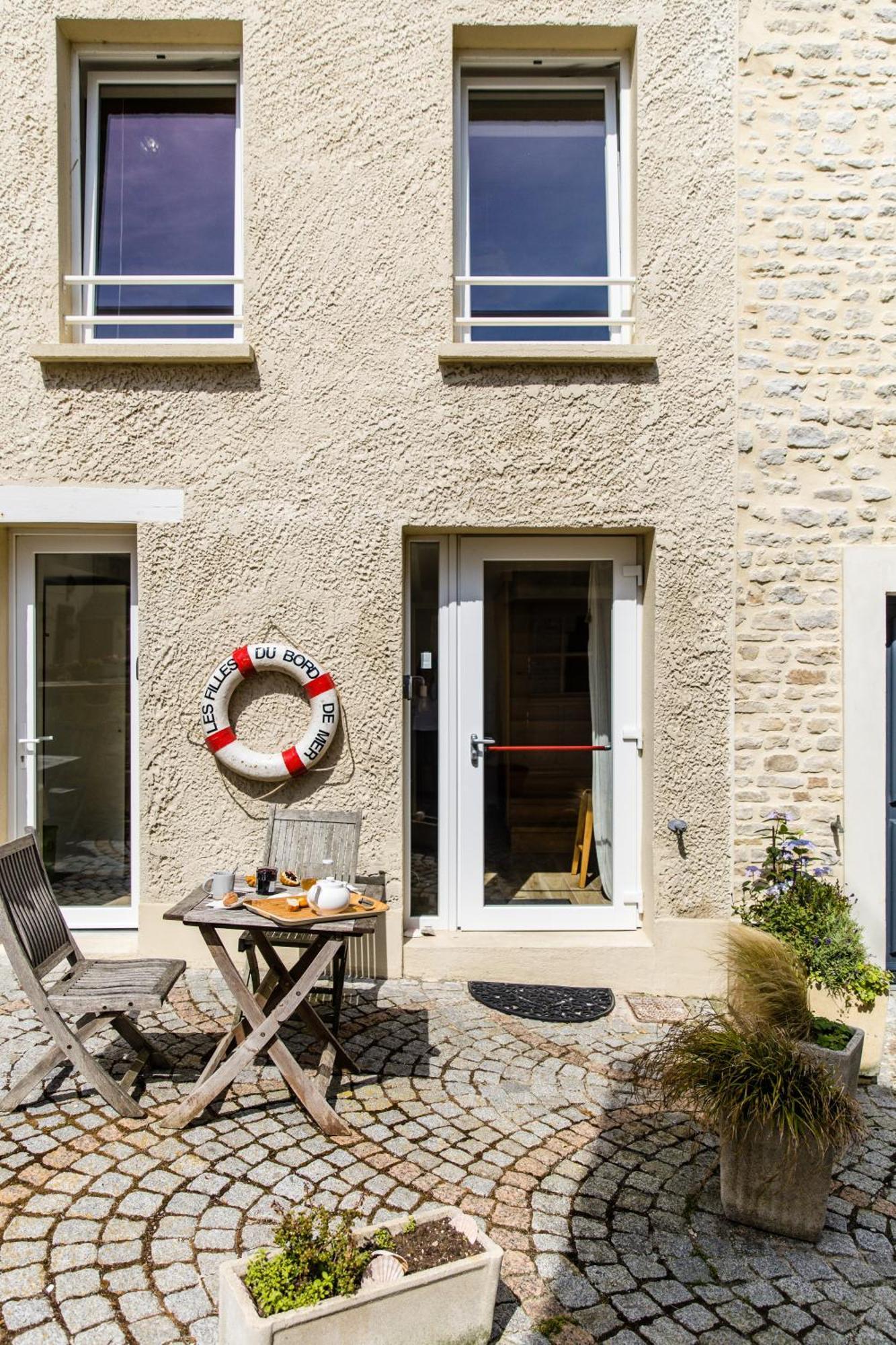 Mer nature, appartement spacieux by Les Filles du Bord de Mer, petite terrasse vue mer Port-en-Bessin-Huppain Extérieur photo