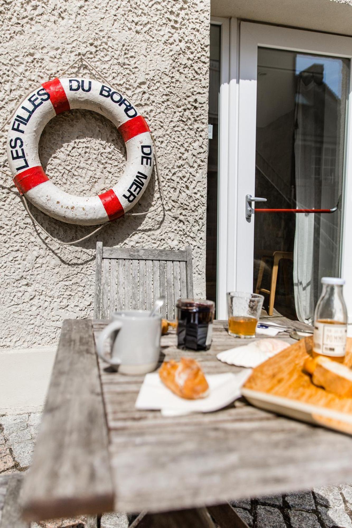 Mer nature, appartement spacieux by Les Filles du Bord de Mer, petite terrasse vue mer Port-en-Bessin-Huppain Extérieur photo